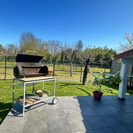 Grande Maison Conviviale, Jardin Et Calme בית נופש l'Isle-d'Espagnac