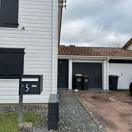 Grande Maison Conviviale, Jardin Et Calme בית נופש