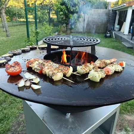 בית נופש Grande Maison Conviviale, Jardin Et Calme