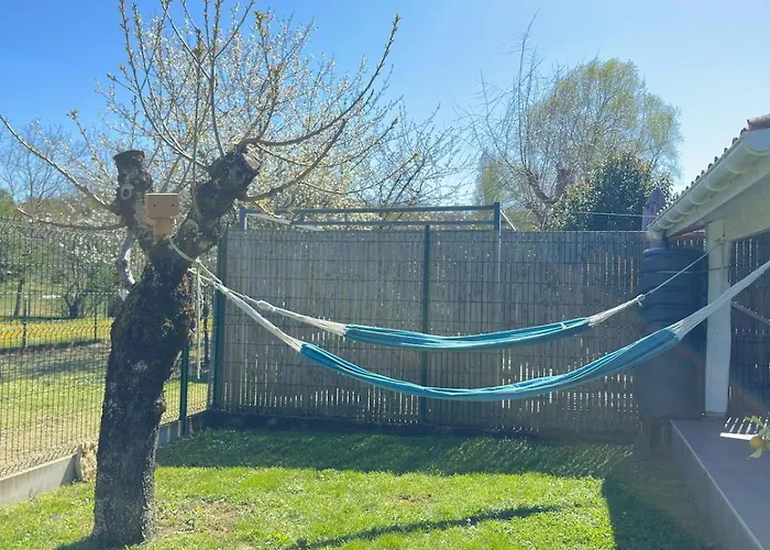 Maison Qualit'home 8p - Jardin - Angouleme 5min بيت للعطل l'Isle-d'Espagnac